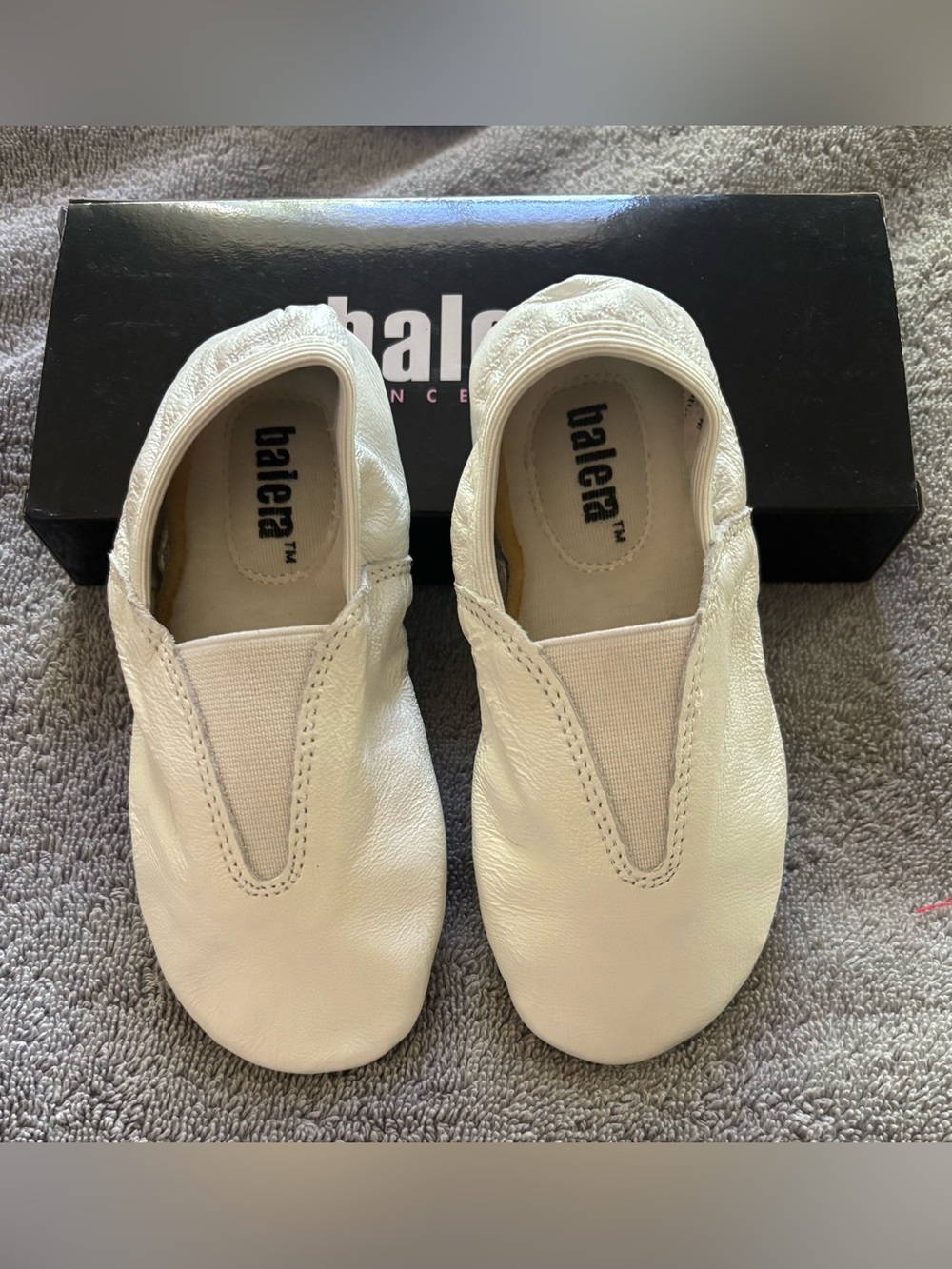 NEW Balera Dancewear Girls White Acro Shoes - Picture 1 of 6